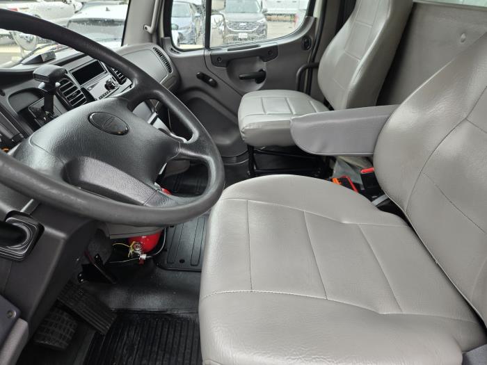 2019 Freightliner Business Class M2 106-10