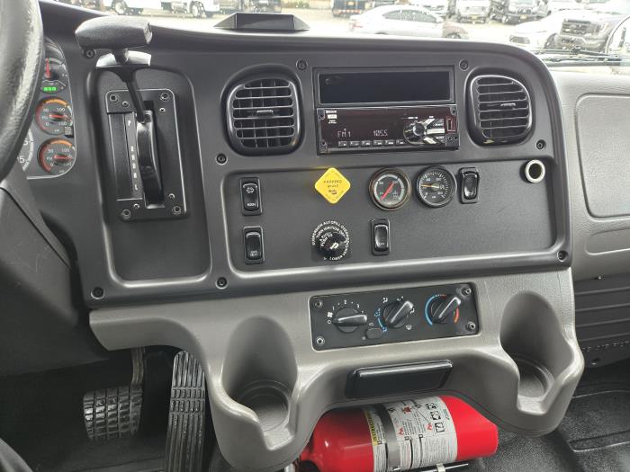 2019 Freightliner Business Class M2 106-13