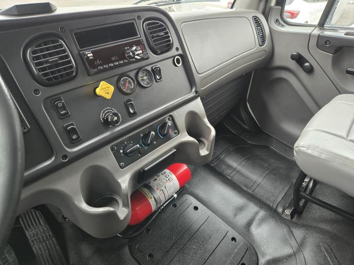 2019 Freightliner Business Class M2 106-14