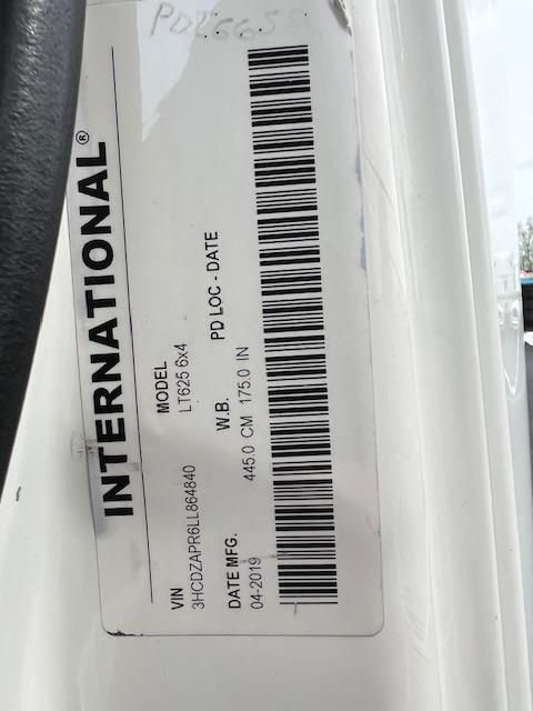 2020 International LT625-8