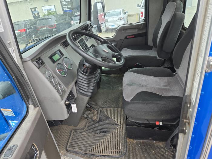 2016 Kenworth T370-3