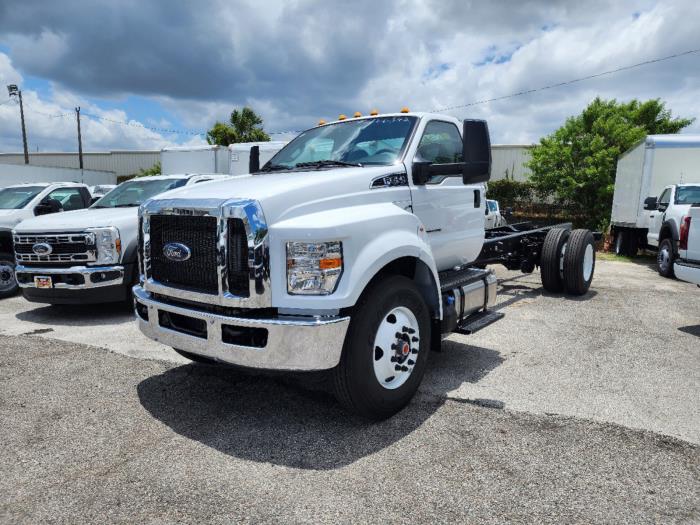 2026 Ford F-750-1