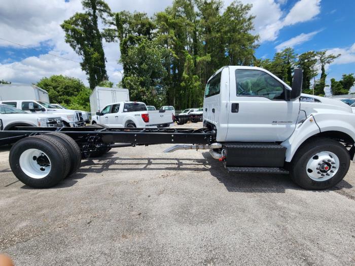 2026 Ford F-750-4