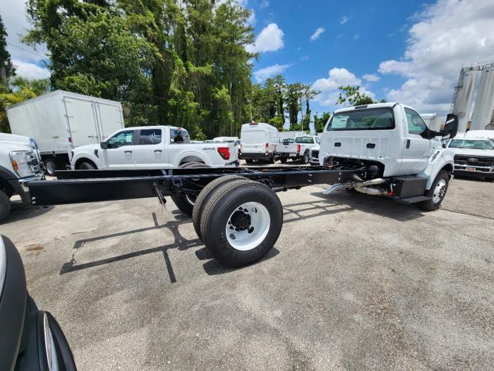 2026 Ford F-750-5