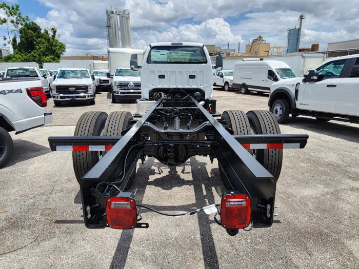 2026 Ford F-750-6