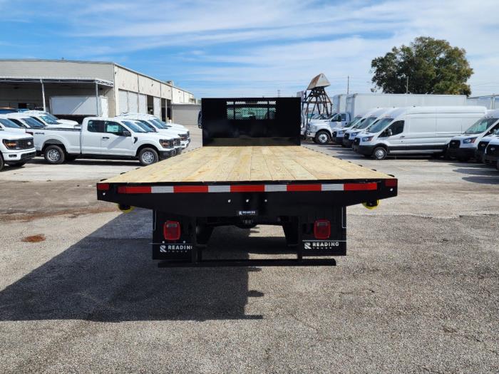 2025 Ford F-750-6