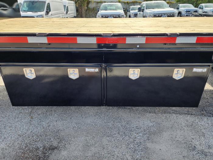 2025 Ford F-750-12