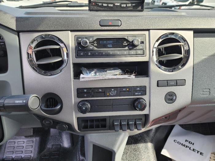 2025 Ford F-750-19