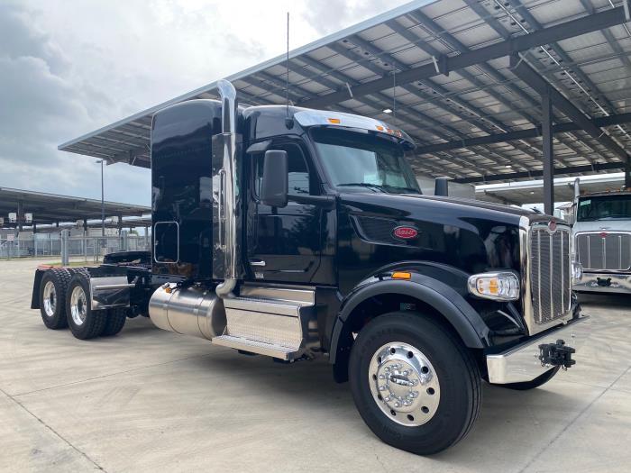 2025 Peterbilt 567-8