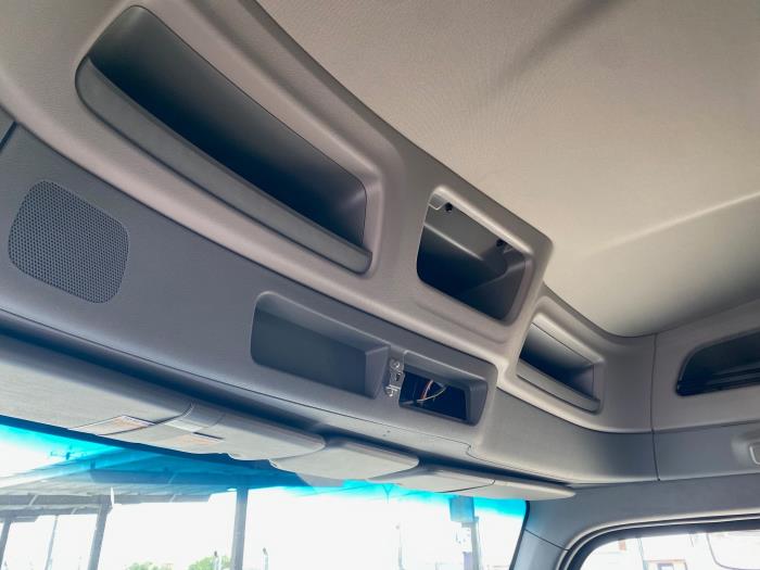 2025 Peterbilt 567-13