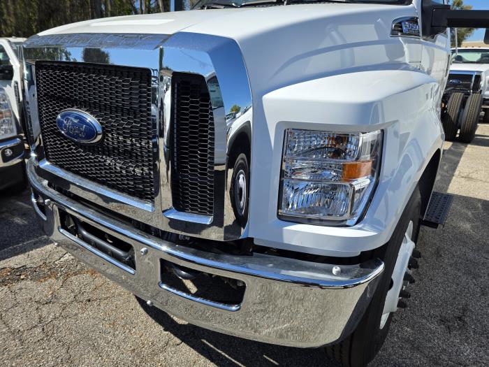 2026 Ford F-750-7