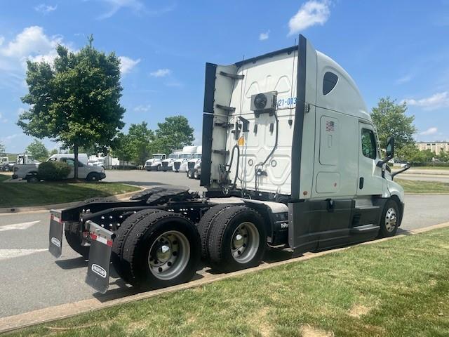 2021 Freightliner Cascadia-5