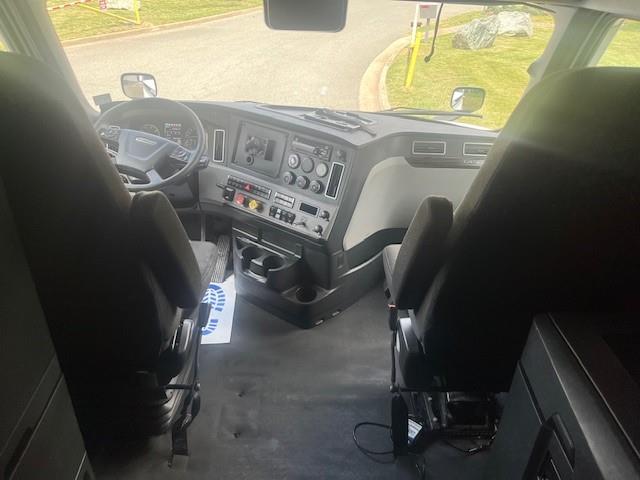 2021 Freightliner Cascadia-23