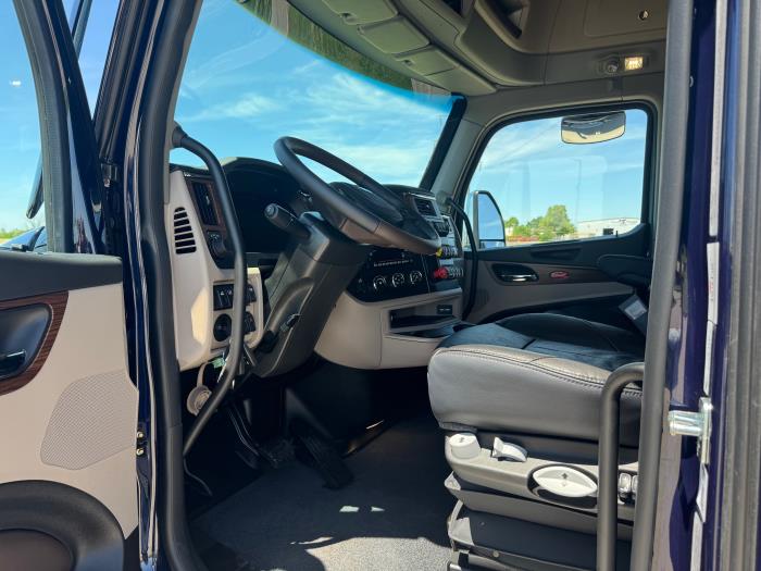 2026 Peterbilt 579-13