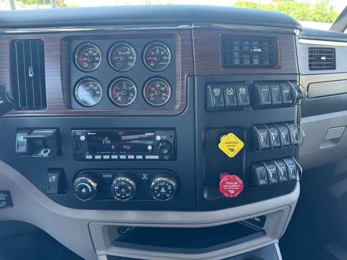 2026 Peterbilt 579-16