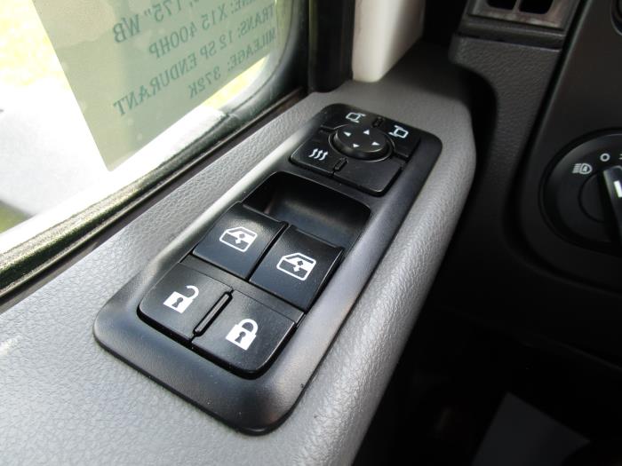 2020 International LT625-33