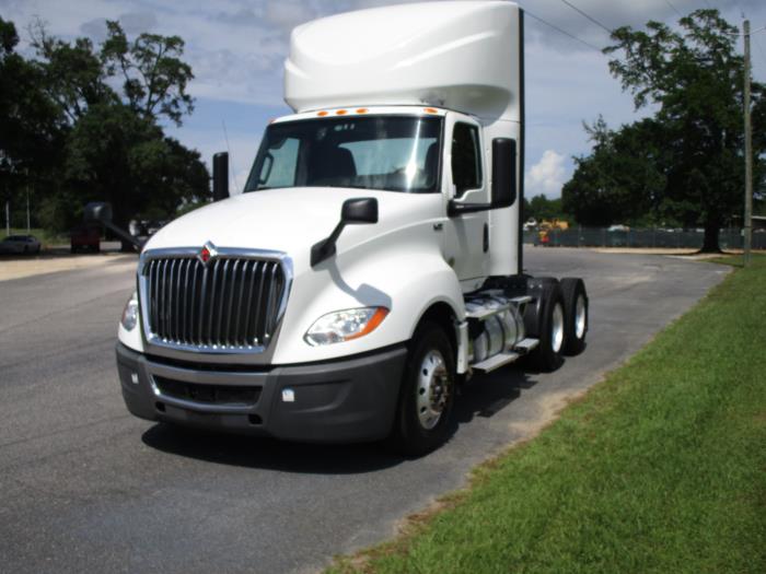 2020 International LT625-1