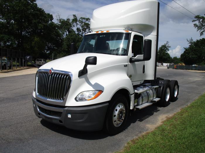2020 International LT625-4