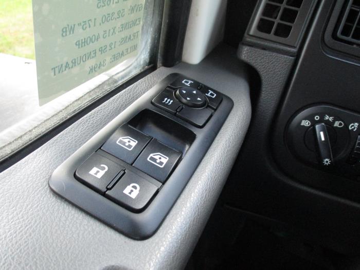 2020 International LT625-32