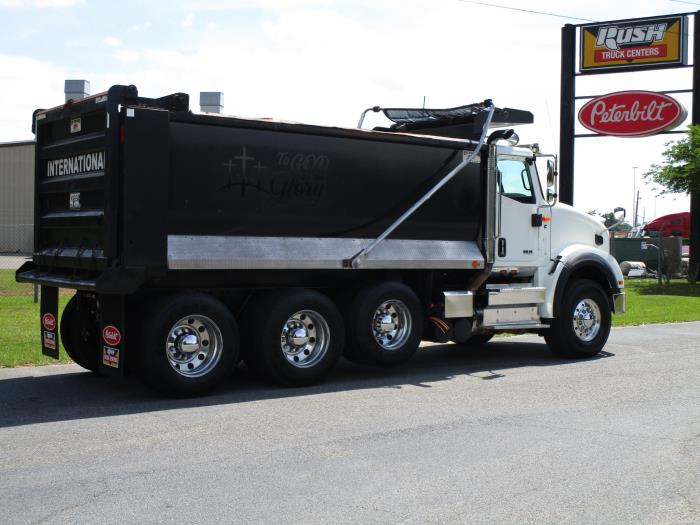 2020 International HX620-9