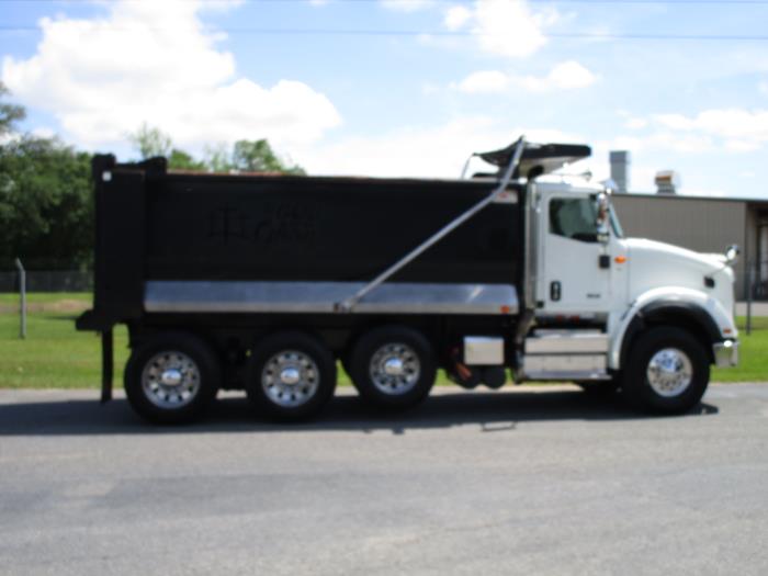 2020 International HX620-10
