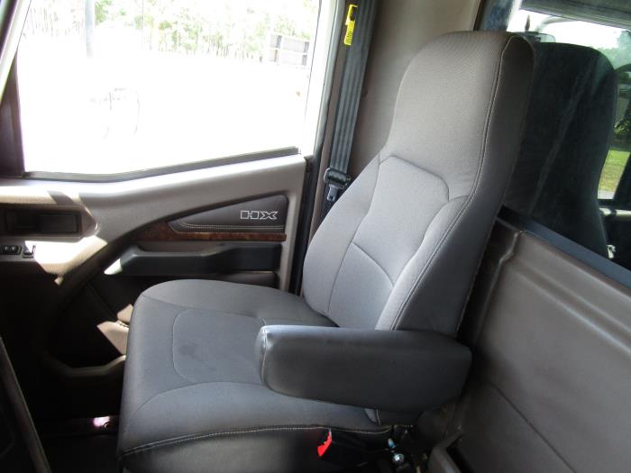 2020 International HX620-28