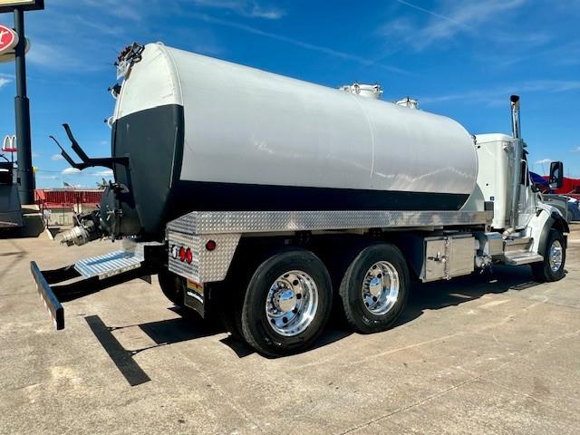 2024 Peterbilt 548-9