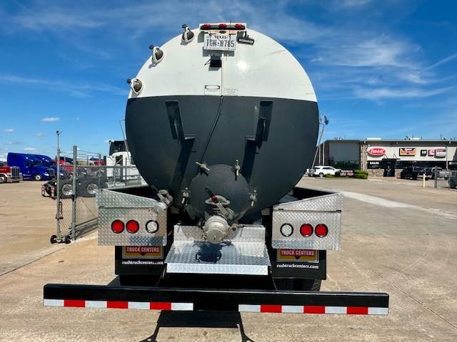 2024 Peterbilt 548-10