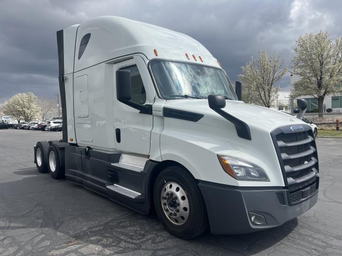 2021 Freightliner Cascadia-3