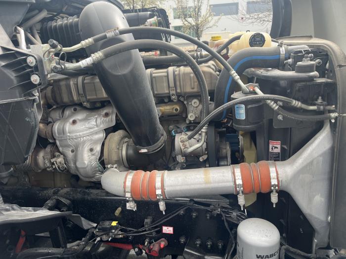 2021 Freightliner Cascadia-8