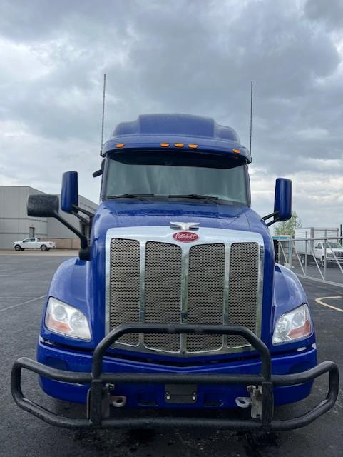 2022 Peterbilt 579-2