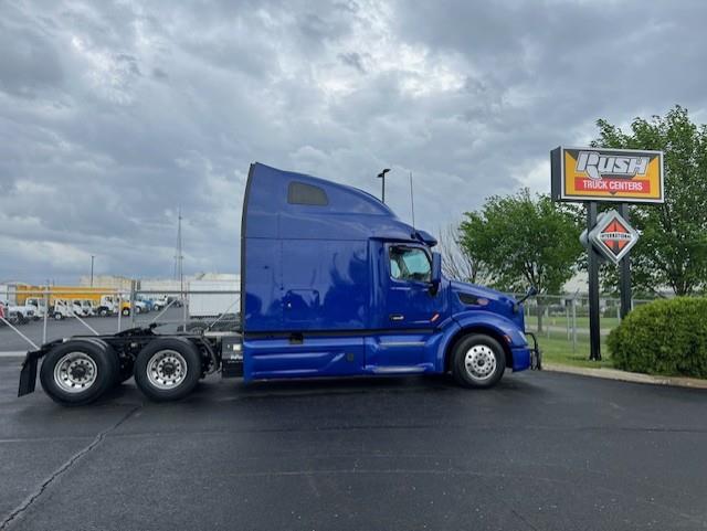 2022 Peterbilt 579-4