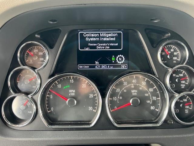 2022 Peterbilt 579-10