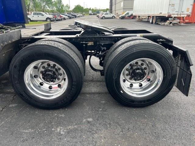 2022 Peterbilt 579-18