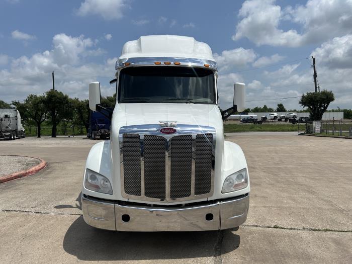 2020 Peterbilt 579-8