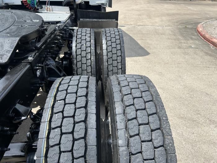 2020 Peterbilt 579-11