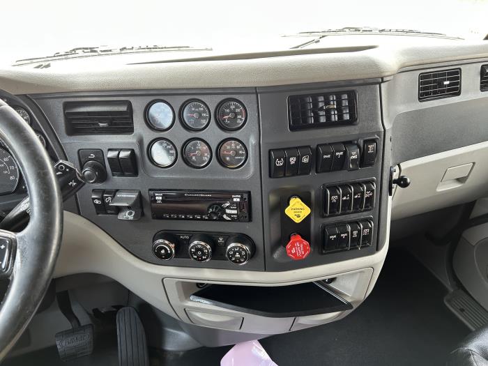 2020 Peterbilt 579-34