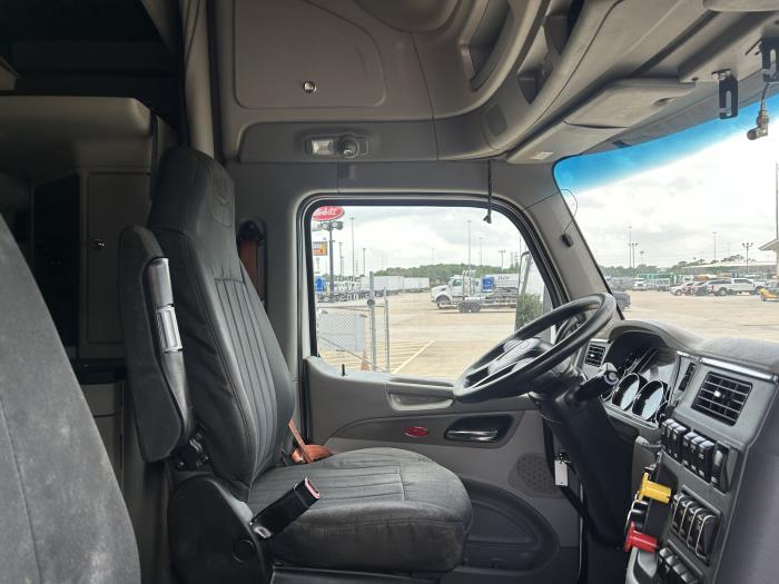 2020 Peterbilt 579-23