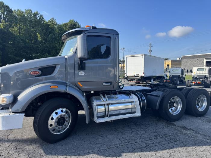 2020 Peterbilt 567-2