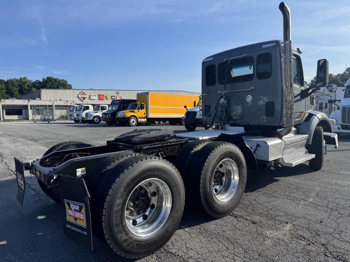 2020 Peterbilt 567-6