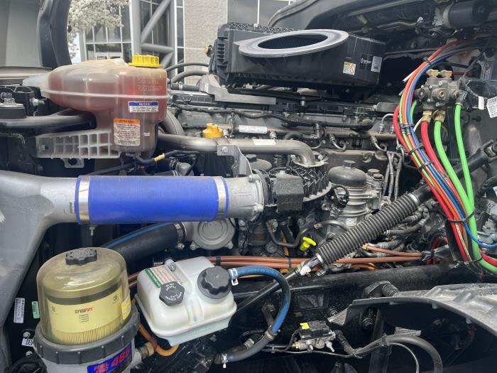 2021 Freightliner Cascadia-6