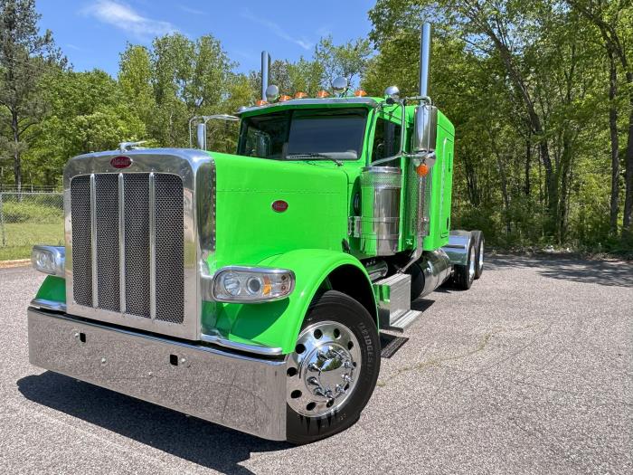 2021 Peterbilt 389-1