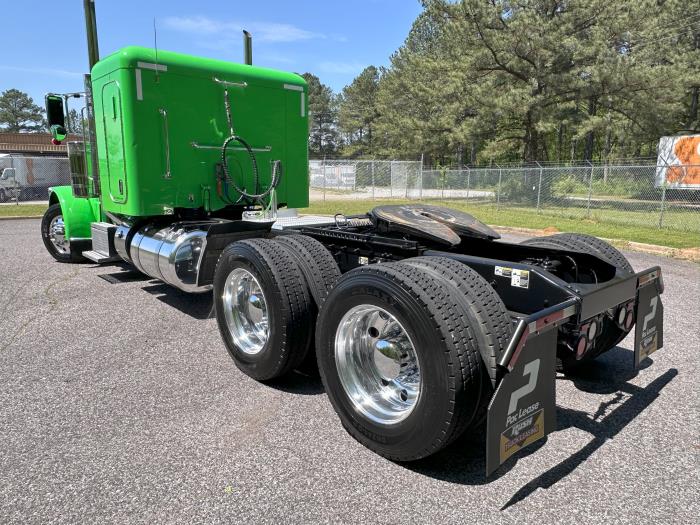 2021 Peterbilt 389-4