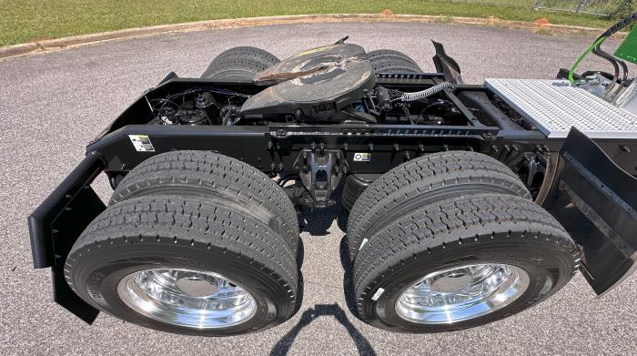 2021 Peterbilt 389-8