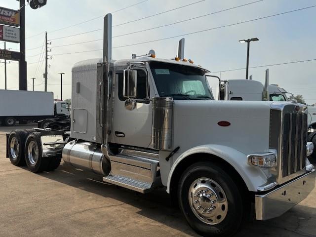 2026 Peterbilt 589-4