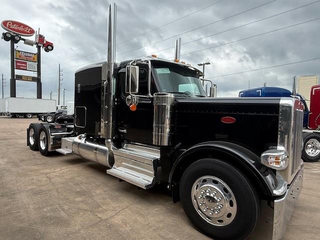 2026 Peterbilt 589-4