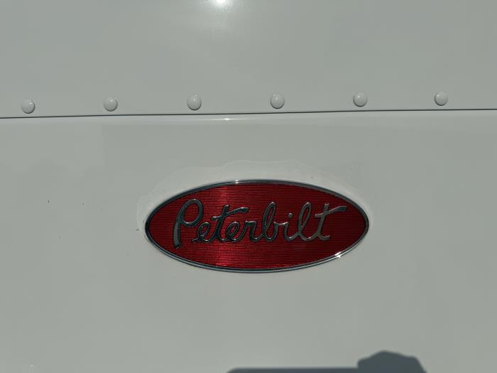 2026 Peterbilt 589-16