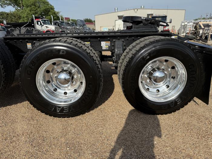 2026 Peterbilt 589-19