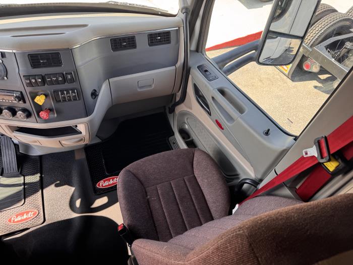 2022 Peterbilt 567-18