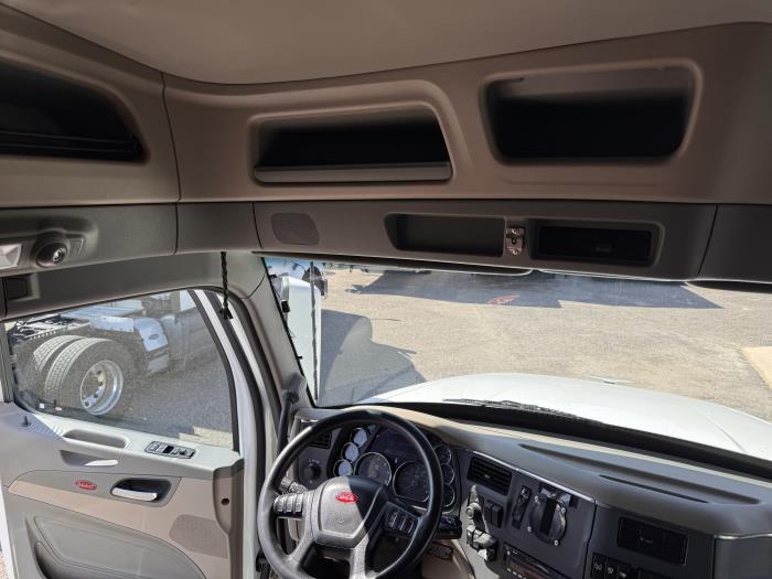 2022 Peterbilt 567-23